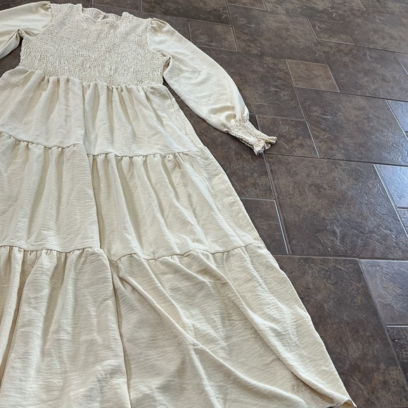 💎2/$18💎 Elegant Cream Maxi Dress - Picture 3 of 3